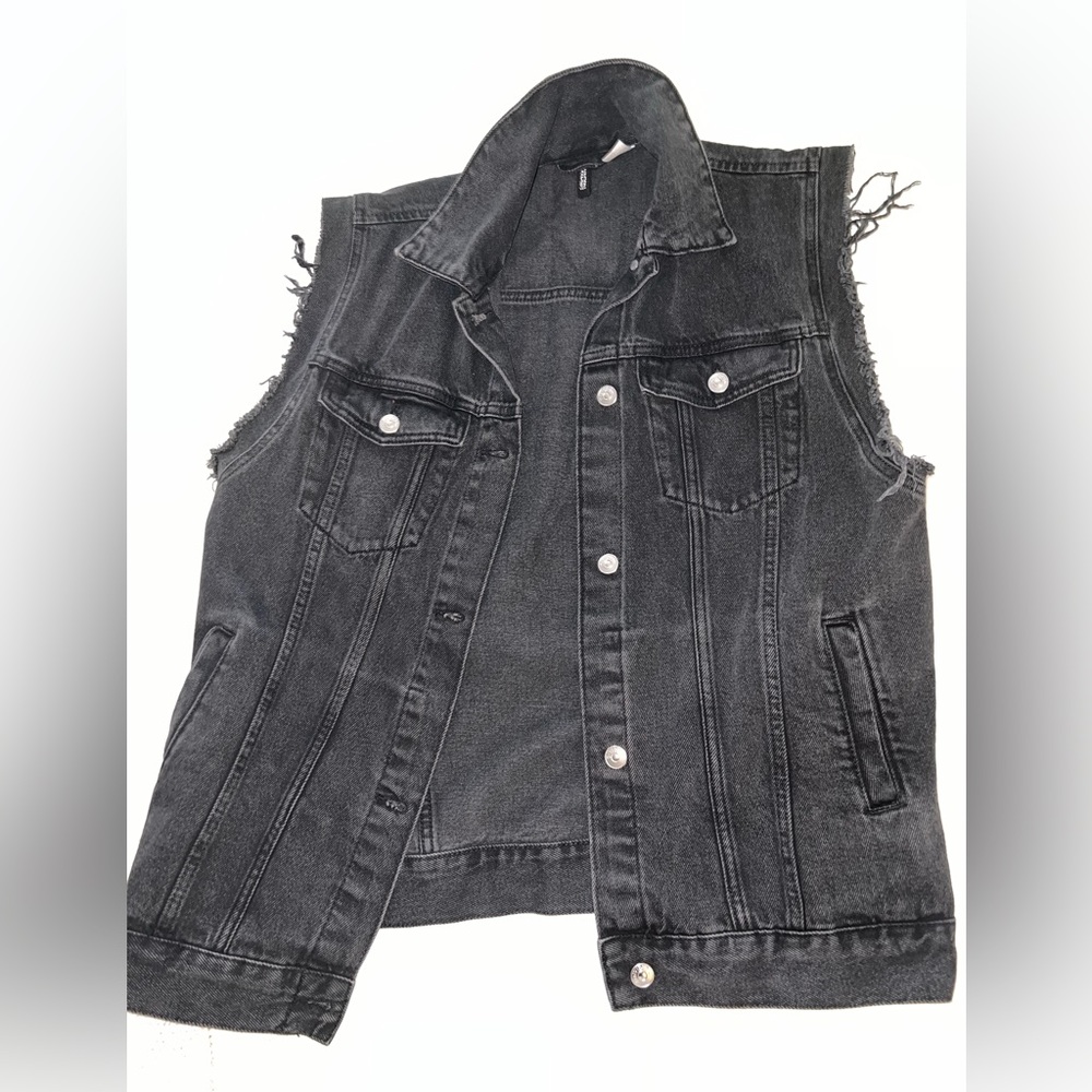 Size Small Oversized H&M gray/black vest